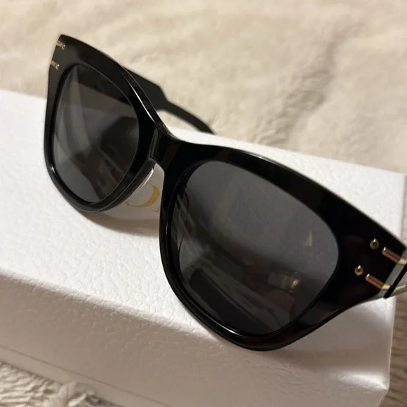 Christian Dior 52mm Sunglasses - Picture 11 of 16
